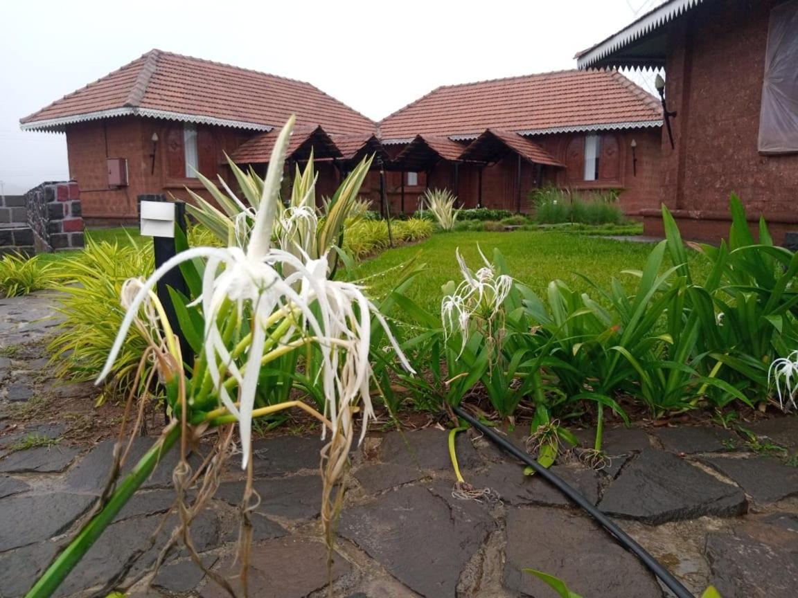 Umbartha Resort Naneghat Ghatghar Exterior photo